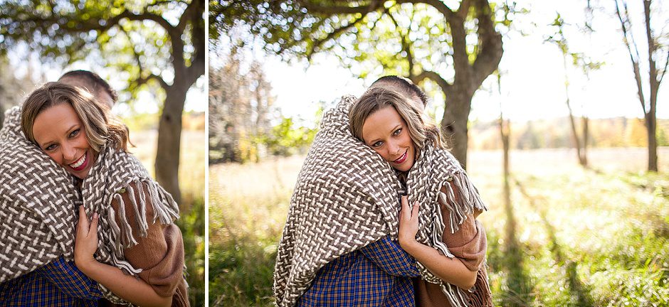 grandhaven_weddingphotography_fall_engagementphotography_animated12