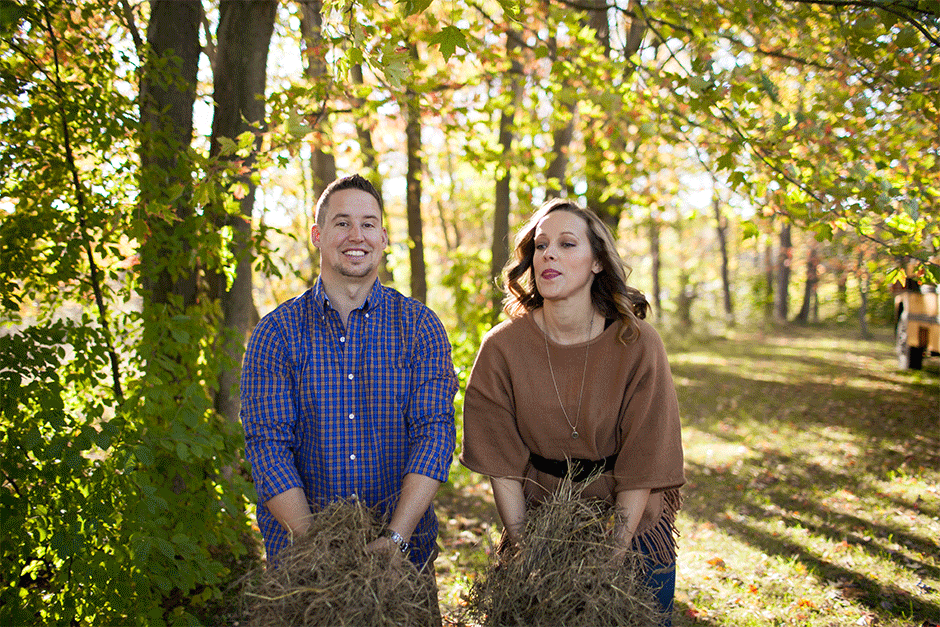 grandhaven_weddingphotography_fall_engagementphotography_animated28