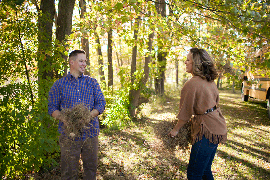 grandhaven_weddingphotography_fall_engagementphotography_animated29