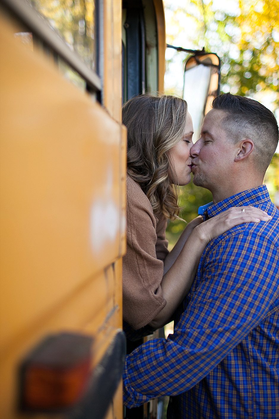grandhaven_weddingphotography_fall_engagementphotography_animated34
