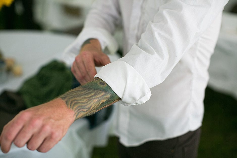 barefootwedding_hudsonvillemi_weddingphotographer019