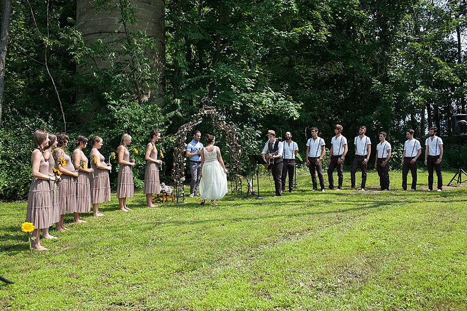 barefootwedding_hudsonvillemi_weddingphotographer070