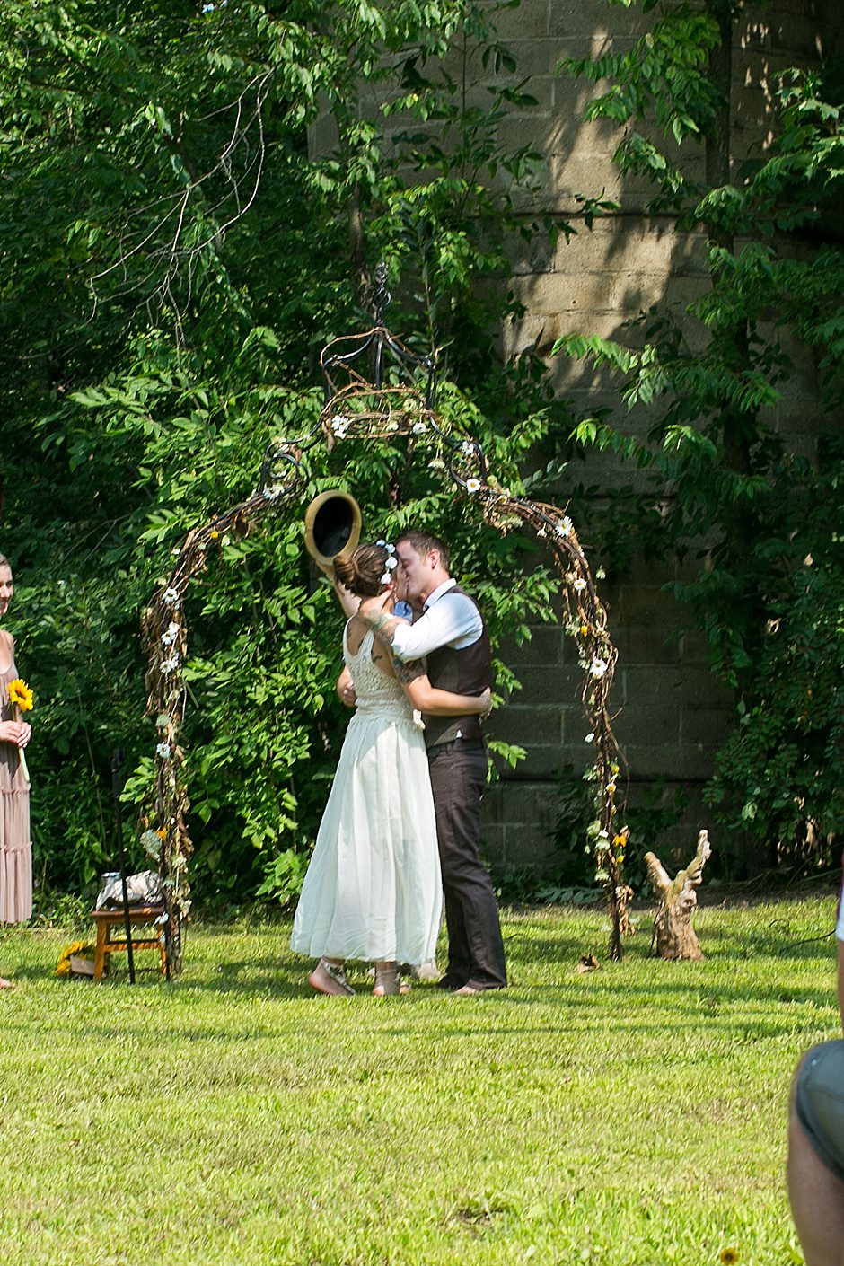 barefootwedding_hudsonvillemi_weddingphotographer074