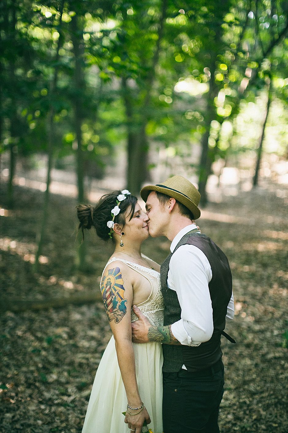 barefootwedding_hudsonvillemi_weddingphotographer099
