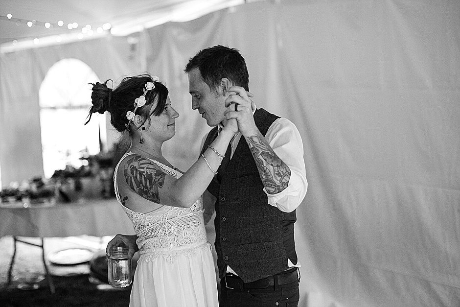 barefootwedding_hudsonvillemi_weddingphotographer120
