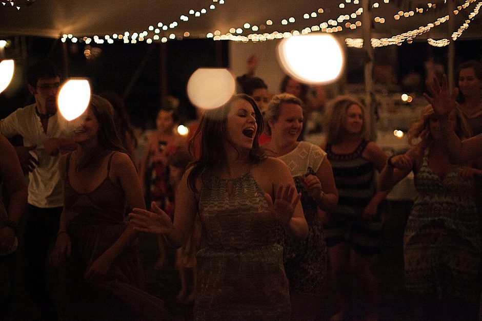 barefootwedding_hudsonvillemi_weddingphotographer151