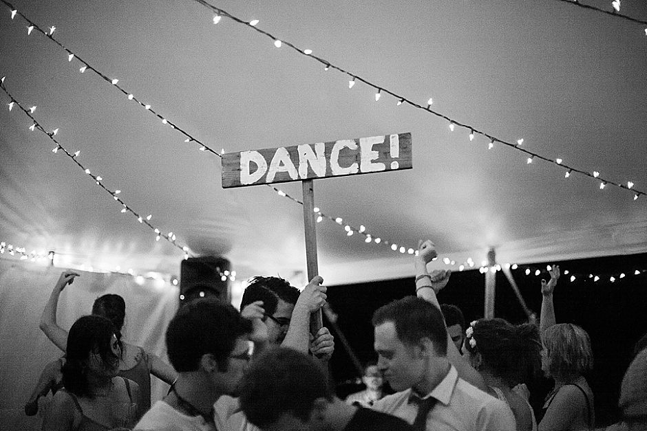 barefootwedding_hudsonvillemi_weddingphotographer152