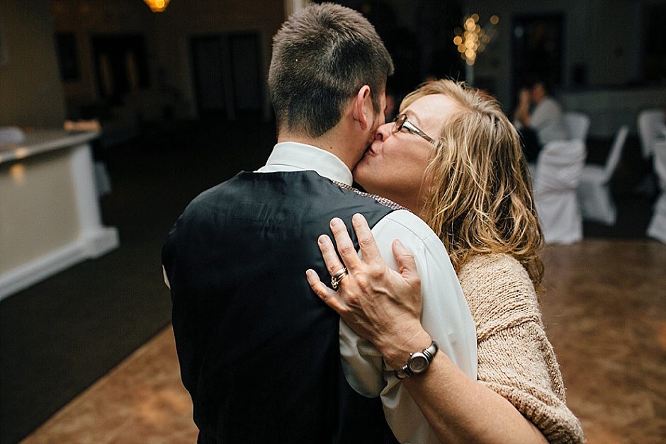 traversecityweddingphotographer_winterwedding093