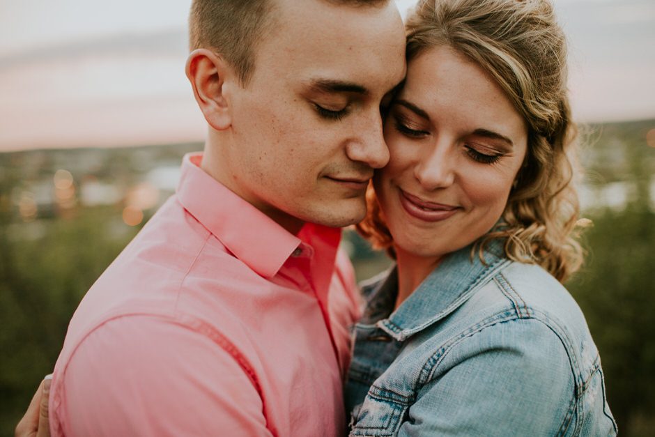 grand rapids engagement photographer38