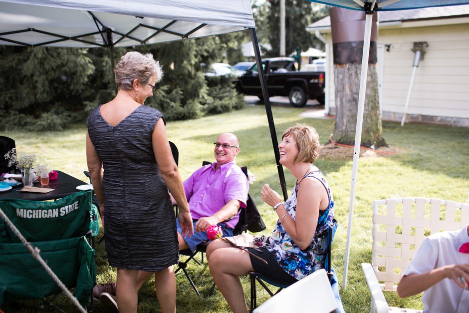 intimate-backyard-wedding-michigan39