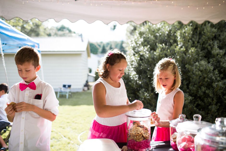 intimate-backyard-wedding-michigan40