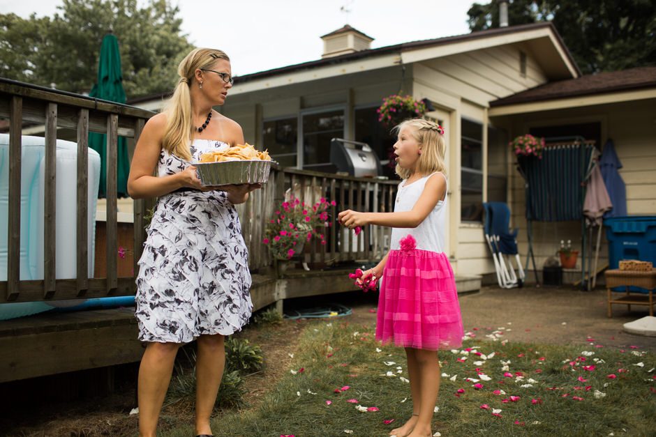 intimate-backyard-wedding-michigan47