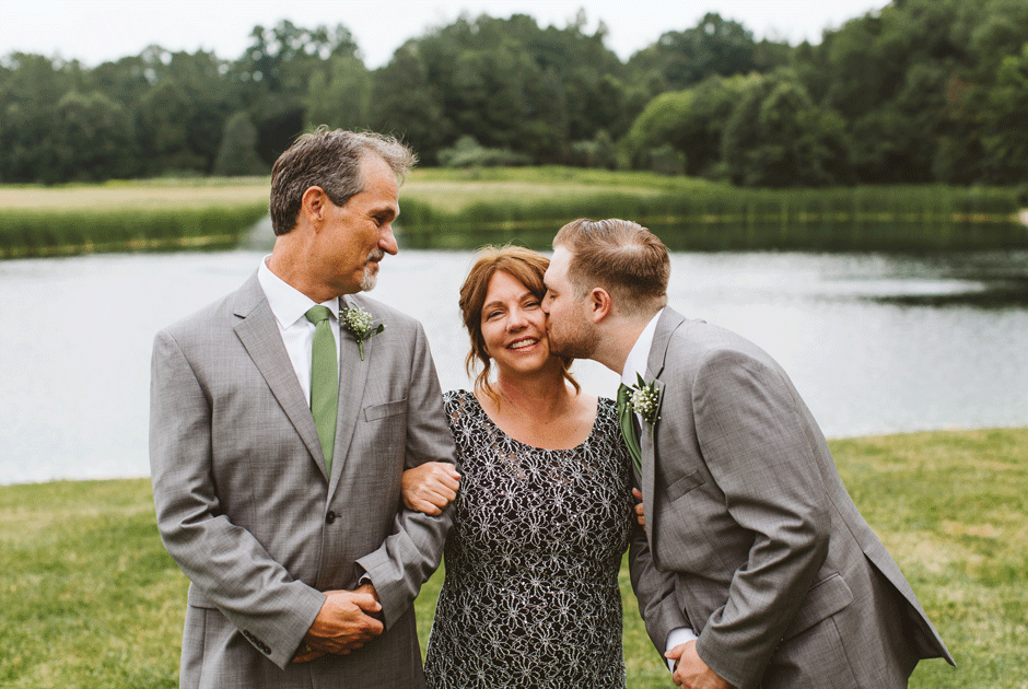 cheek kisses wedding